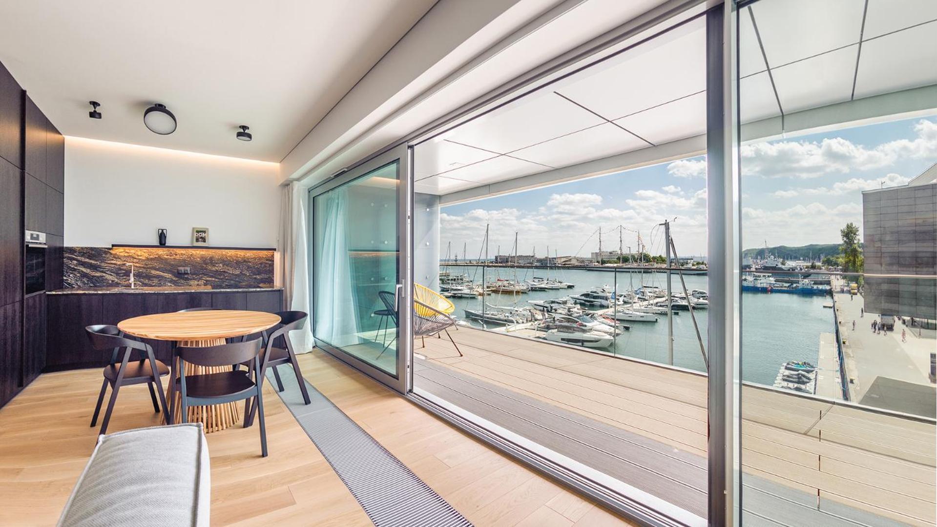 Flatbook - City Center Apartments Yacht Park غدينيا المظهر الخارجي الصورة